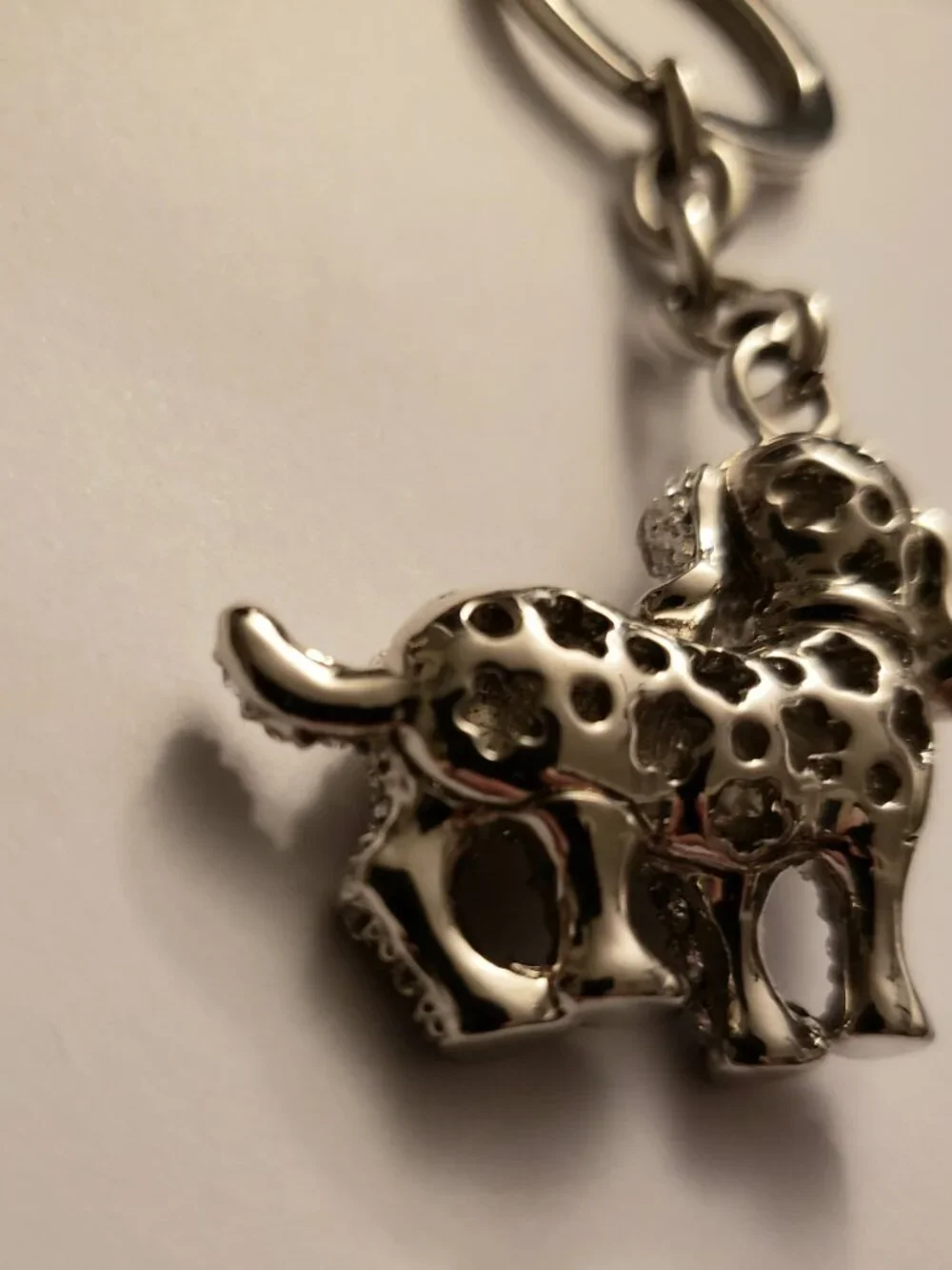 Beagle Crystal Keychain Dog Puppy Key Ring Bag Charm Silvertone Pave Crystals